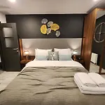 Taksim Landhouse Hotel