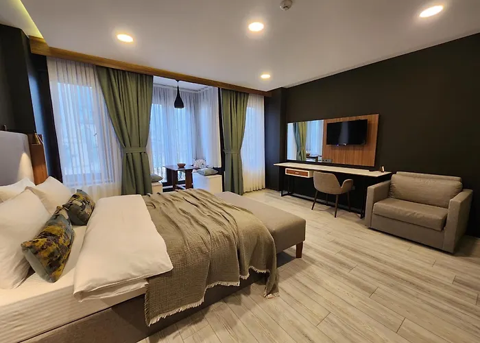 Taksim Landhouse Hotel